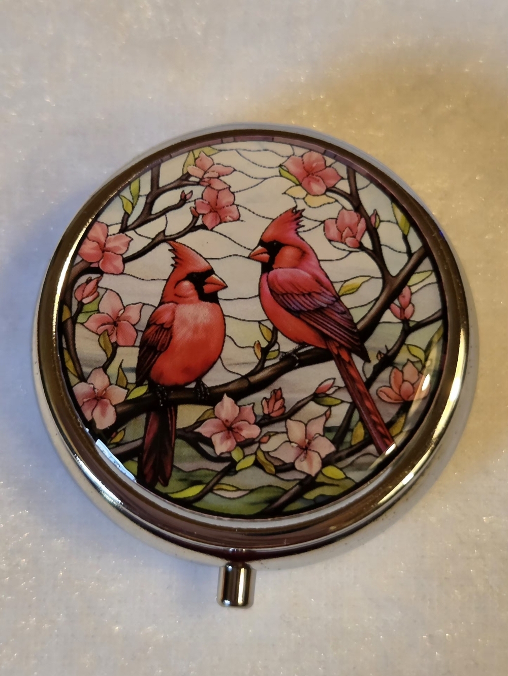 New Cardinal Bird Round Pill Box